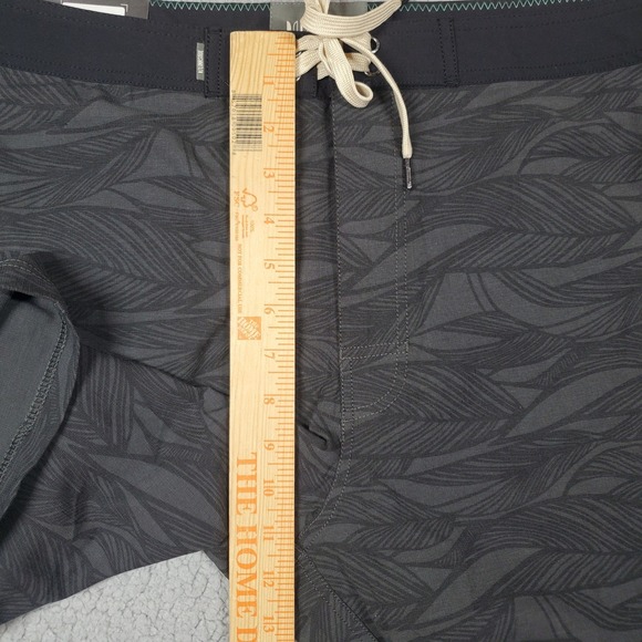Linksoul Boardwalker Shorts Mens‎ 38" Board Shorts Black Leaf Print Hybrid Surf - Picture 13 of 14